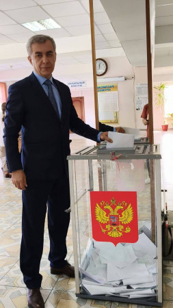 Сотрудники Гуманитарно-педагогического колледжа приняли участие в выборах, депутатов Государственной...